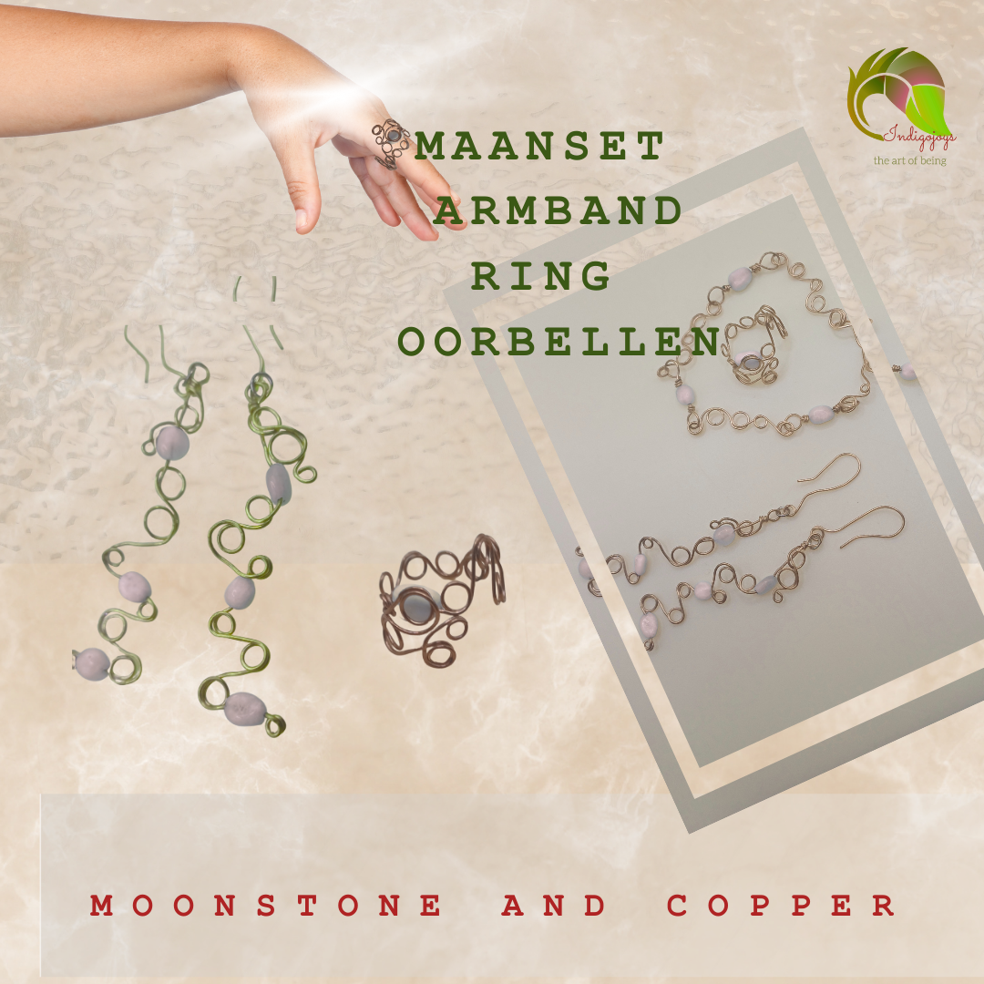 Moon Whispers – Handgemaakte Sieradenset met Maansteen  met Koperen Kronkels