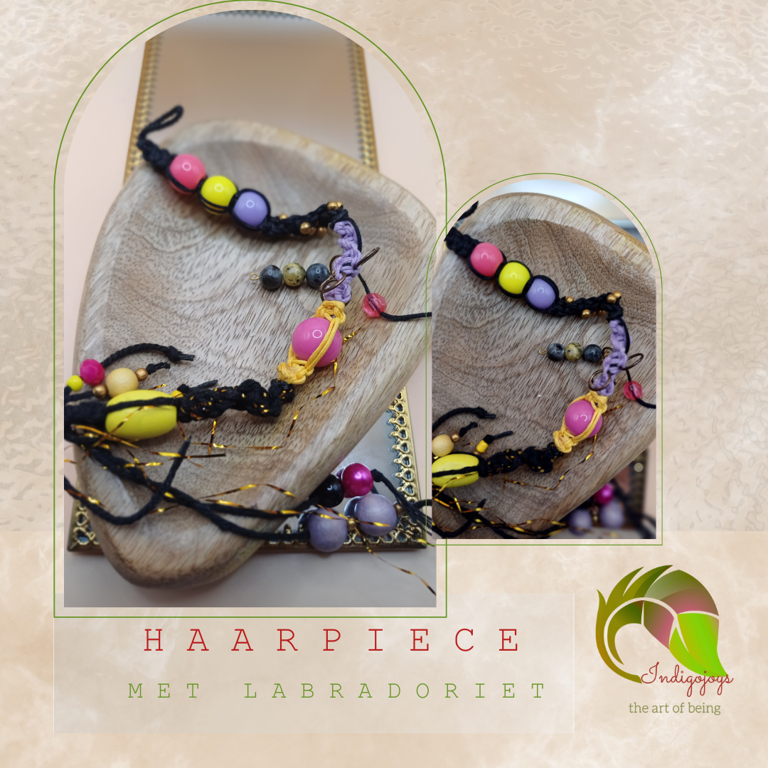Macramé Haarpiece met Goud Draad, Roze-Paars-Gele Kralen & Labradoriet